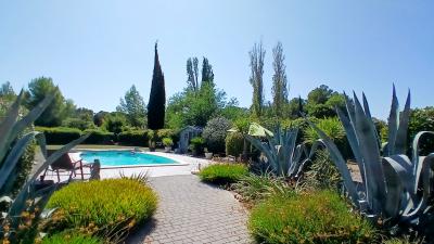 Detached Villa With Swimming Pool