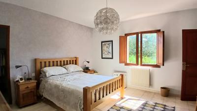 Detached Villa With Swimming Pool