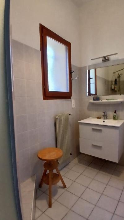 Detached Villa With Swimming Pool