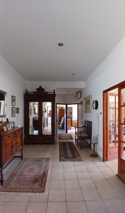 Detached Villa With Swimming Pool