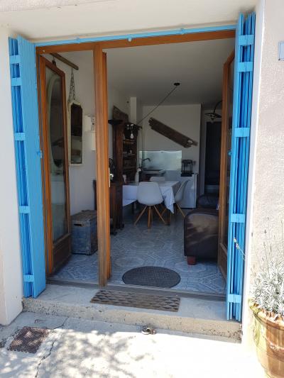 Very Pretty Fisherman's Cottage with Courtyard