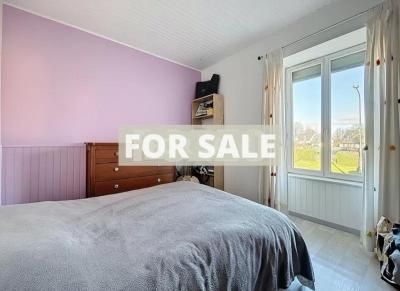 Traditional House with Garden