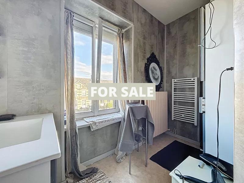 Traditional House with Garden