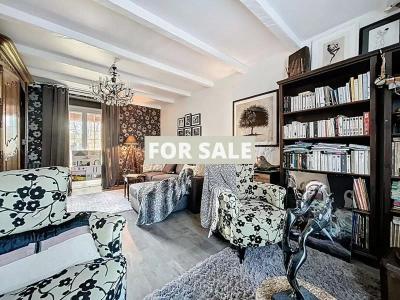 Traditional House with Garden