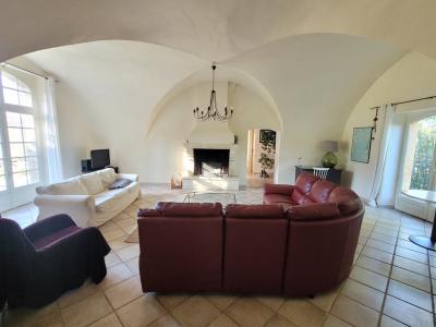 Unique Property Estate With Huge Potential