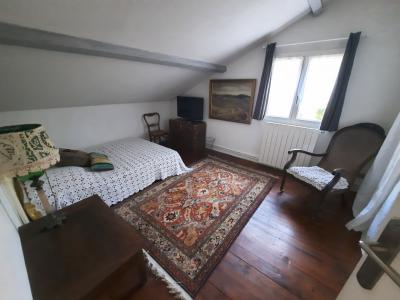 Fully Renovated House with Garden, Terrace With Lovely Views And Swimming Pool