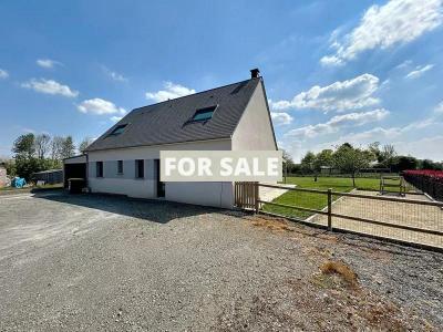 Detached Contemporary House with Garden