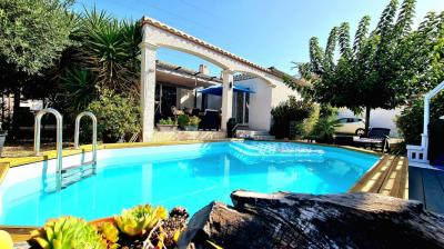 Detached Villa With Terrace And Pool