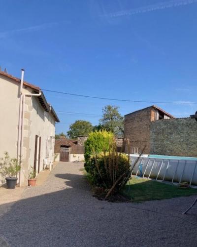 Stone House With Pool, Garden And Barn