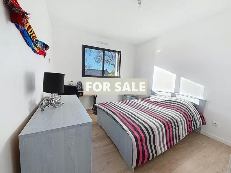 Stunning Contemporary House by the Coast