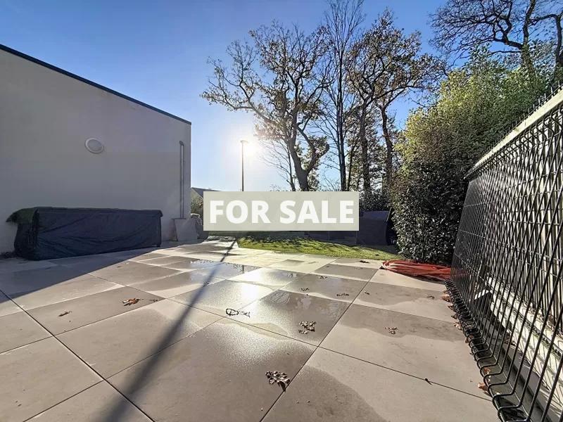 Stunning Contemporary House by the Coast