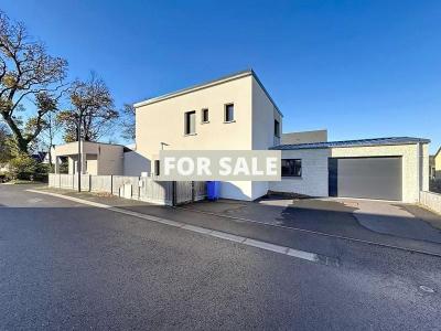 Stunning Contemporary House by the Coast