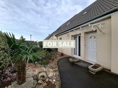 Modern Detached House with Garden