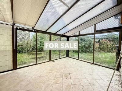 Detached Country House with Landscaped Garden