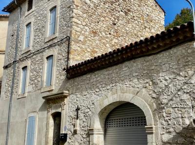 Renovated Former Bakery, Spacious Garage, Sunny Veranda