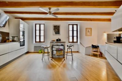 Renovated Former Bakery, Spacious Garage, Sunny Veranda