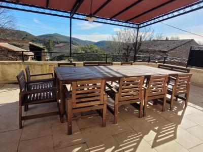 Late 18th Century Manor House with Pool and Views