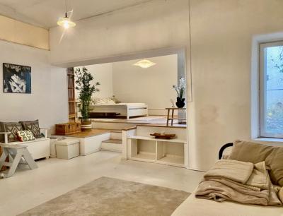 Beautiful House, a Former Bakery Modernised By An Architect