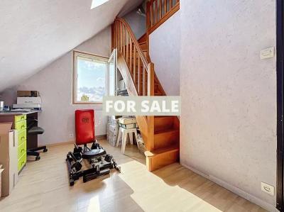 Detached House with Character and Mature Garden