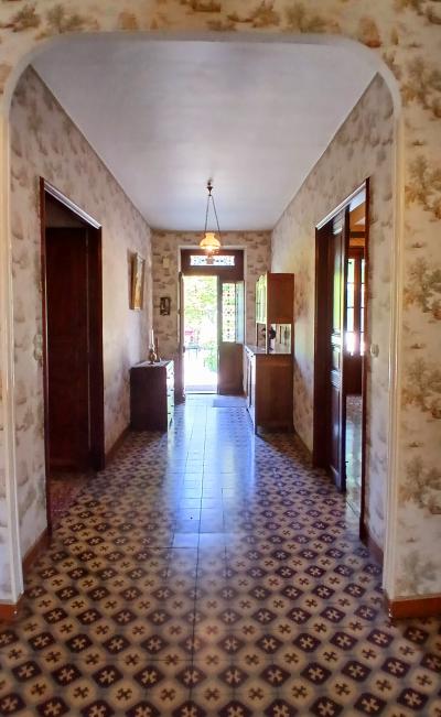 Charming Winegrower's House, a Large Garage and Roof Terrace