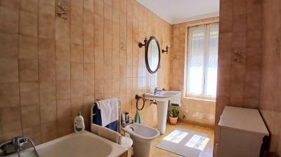 Charming Winegrower's House, a Large Garage and Roof Terrace