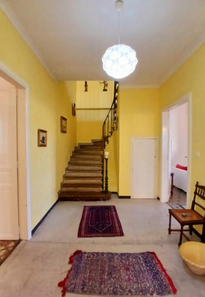 Charming Village House, Large Garage and Garden