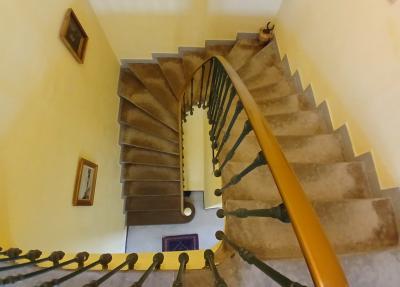 Charming Village House, Large Garage and Garden