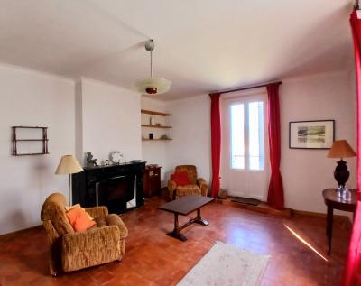 Charming Village House, Large Garage and Garden