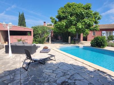 Detached Villa With Swimming Pool
