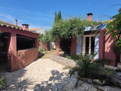 Detached Villa With Swimming Pool