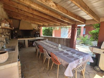 Detached Villa With Swimming Pool