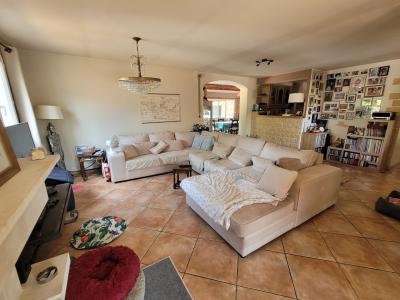 Detached Villa With Swimming Pool