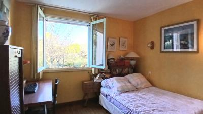 Detached House With Garage and Lovely Open View