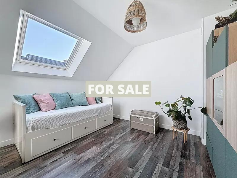 Family Home in Coastal Resort Town