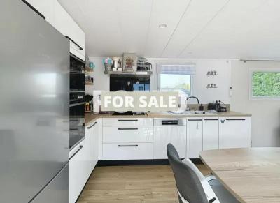 Detached Chalet on Leisure Park, Ideal Holiday Home