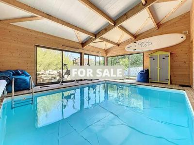 Detached House with Indoor Swimming Pool