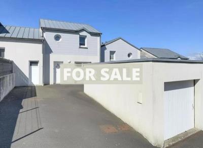 Contemporary Detached House in Coastal Location