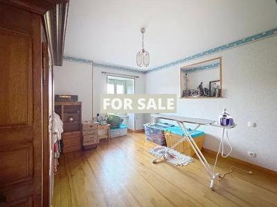 Detached House with Landscaped Garden