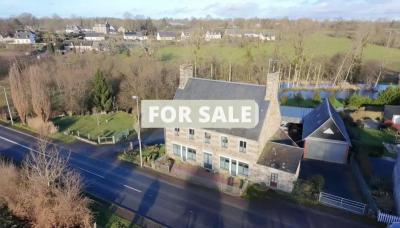 Detached House with Landscaped Garden