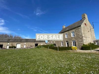 Detached House with Garden by the Coast