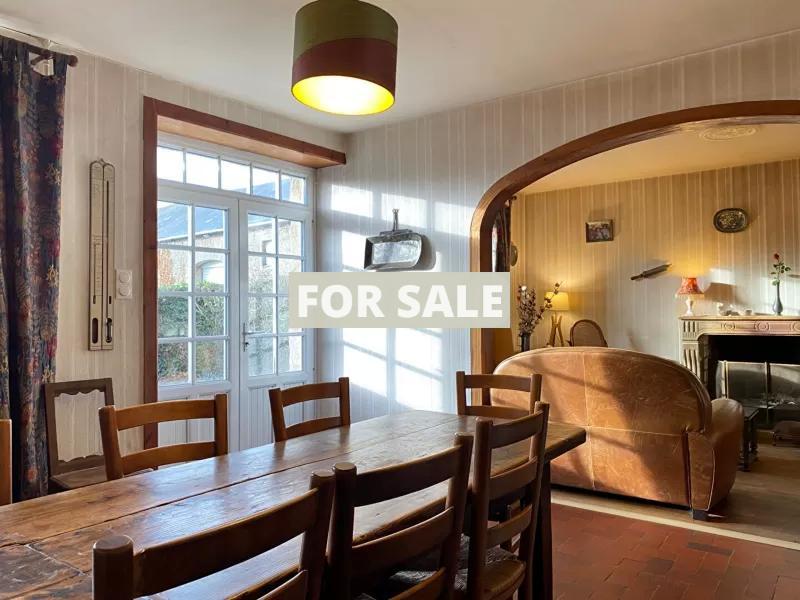 Detached House with Garden by the Coast