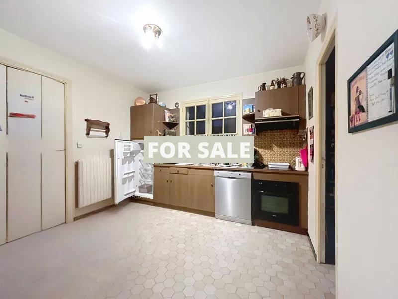 Detached House with Garden