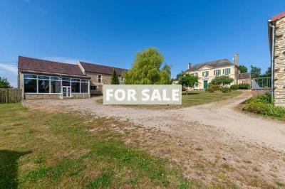 Contemporary Detached House with Indoor Pool