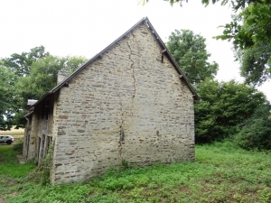 Detached Country House with Outbuilding