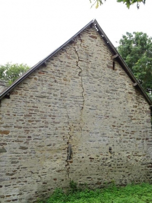 Detached Country House with Outbuilding