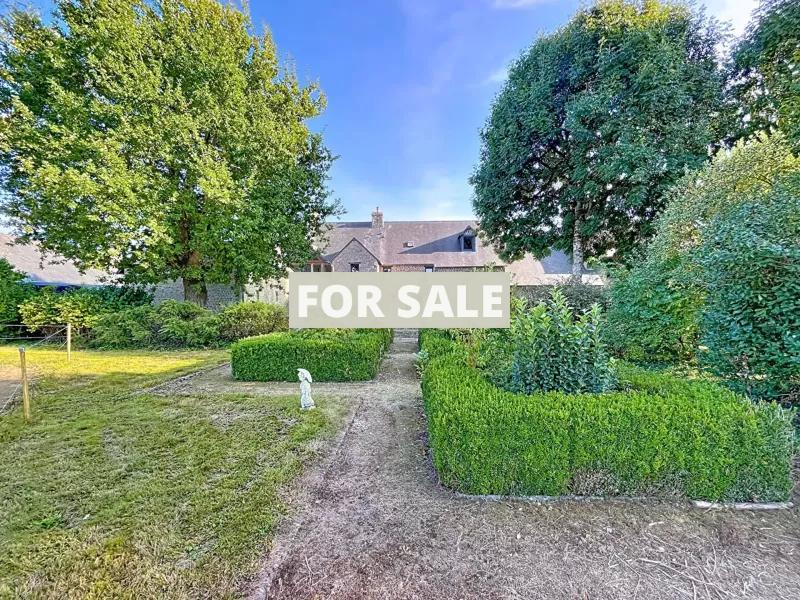 Huge Grand Country Property with Parkland Gardens and Lake