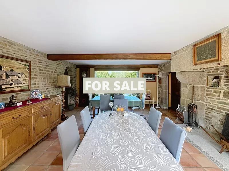 Huge Grand Country Property with Parkland Gardens and Lake