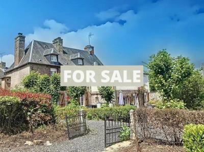 Detached Country House with Outbuilding