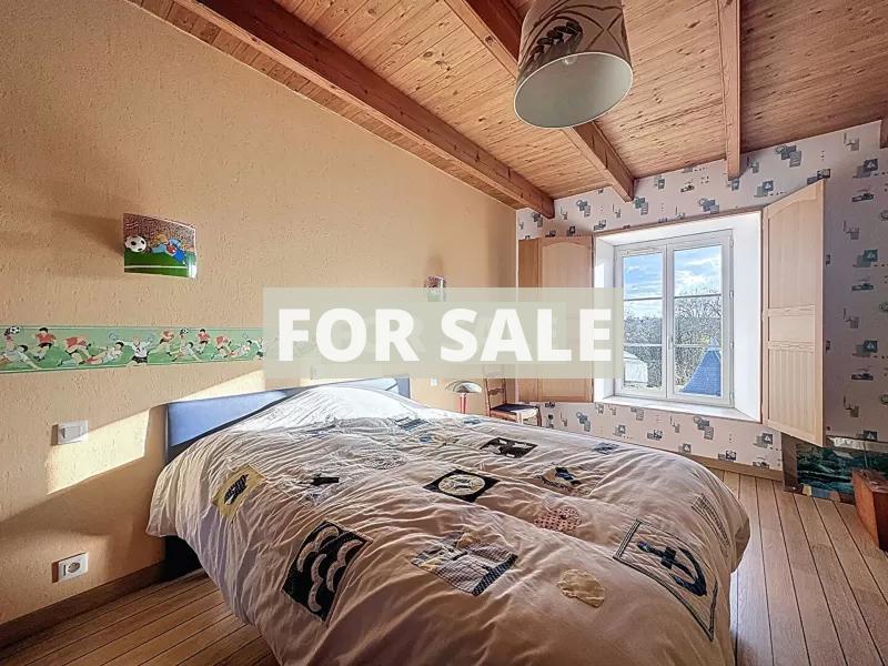 Detached House with Landscaped Garden