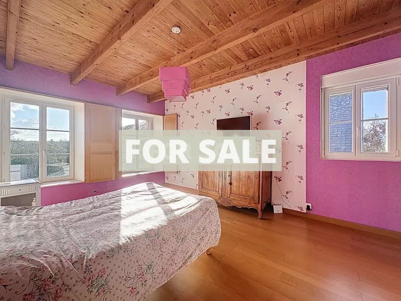 Detached House with Landscaped Garden